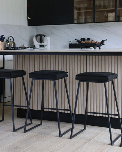 TABURETE CUIR NEGRO