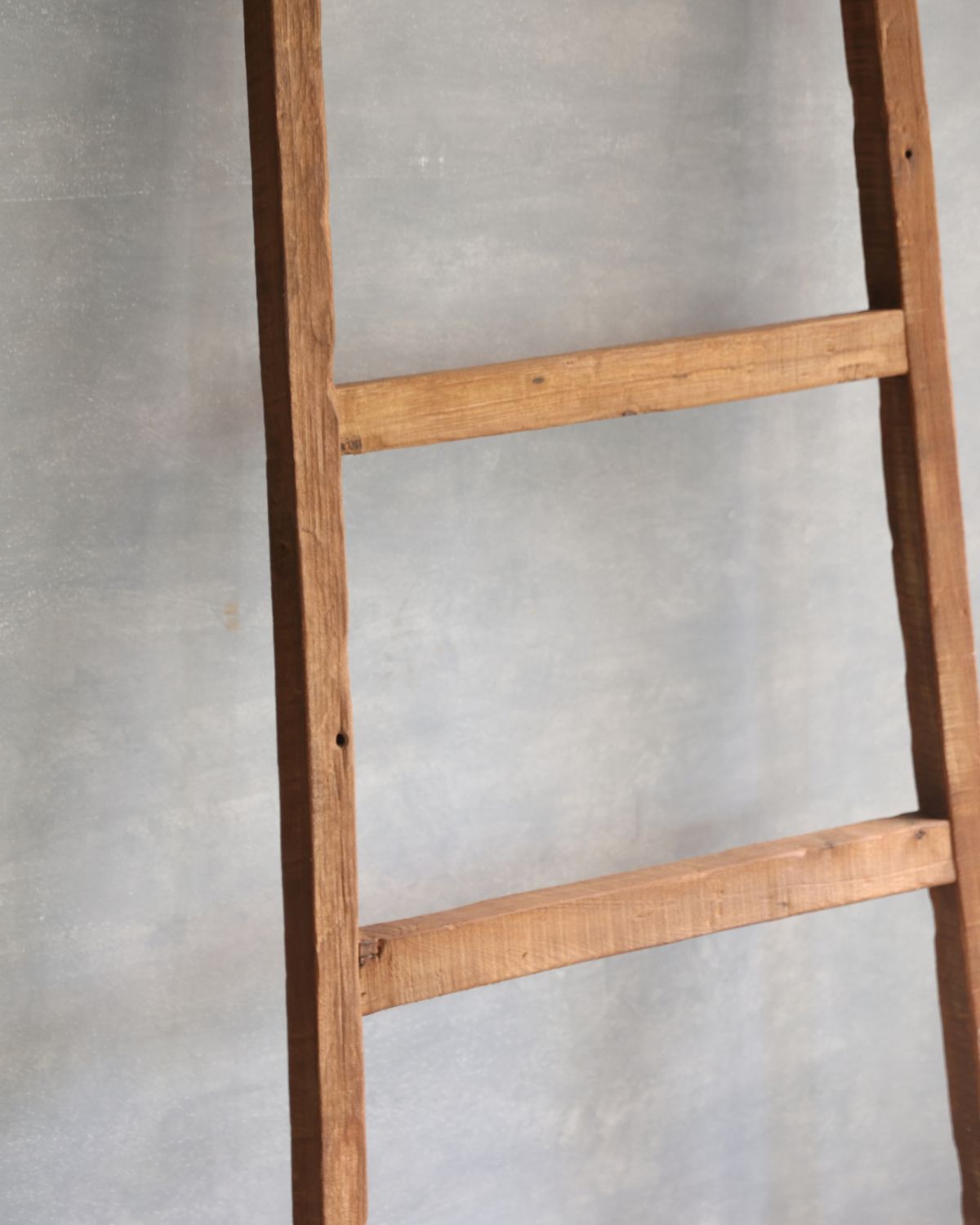 ESCALERA MANTERA A