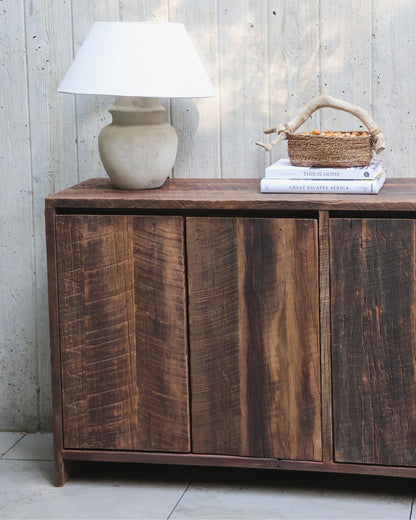CÓMODA AMAE CON PUERTAS